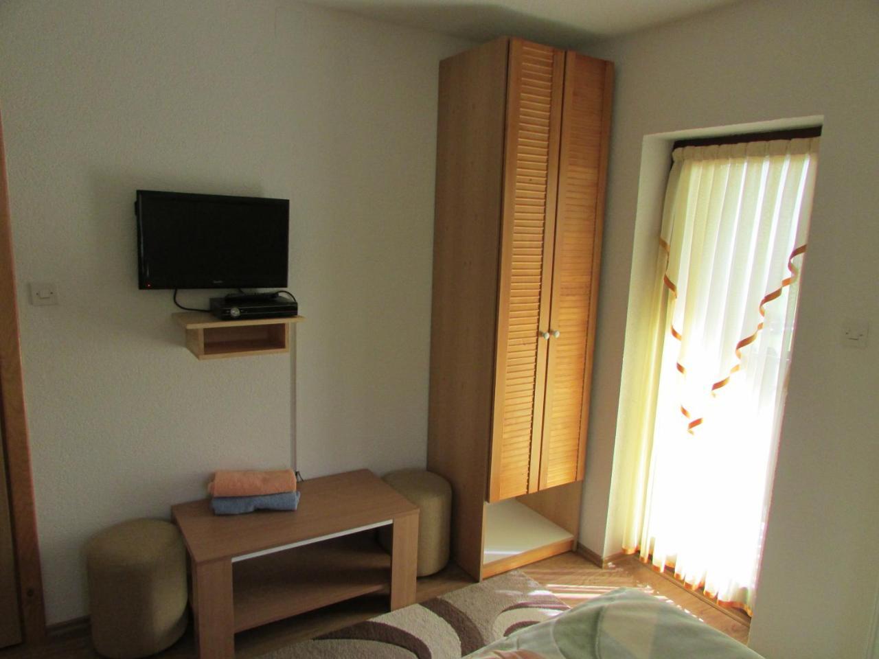 ปันซิออน เบรซา Hotel พลิตวิชกา เยเซรา ภายนอก รูปภาพ